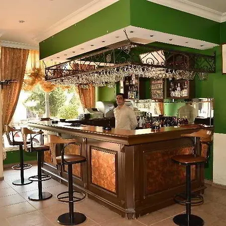 Azak Aparthotel Alanya