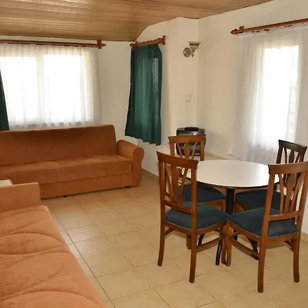 Azak Aparthotel Alanya
