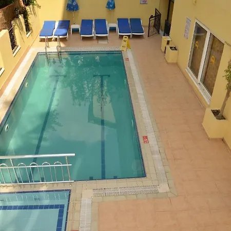 Azak Aparthotel