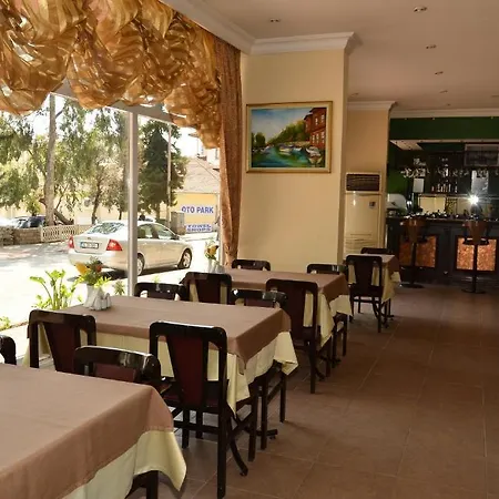 Aparthotel Azak 3*